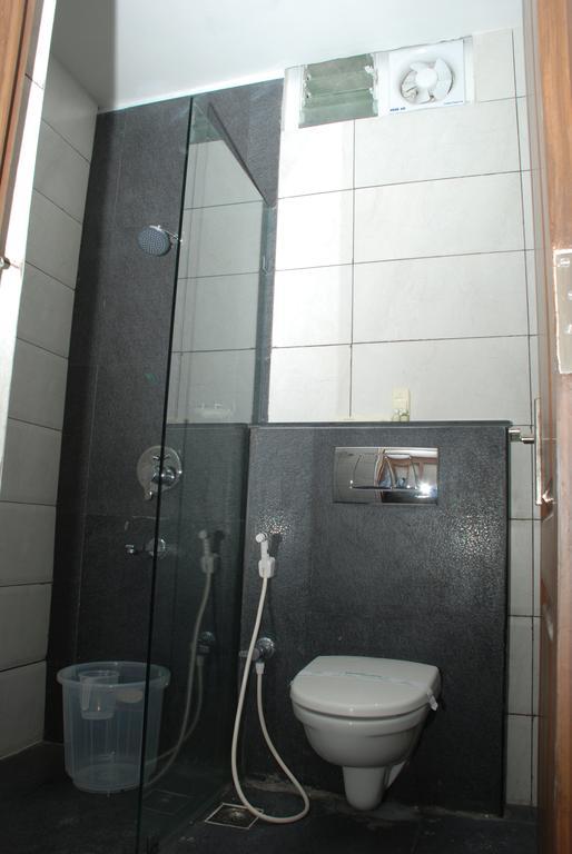 Hotel Pla Amrith Inn Tiruchirappalli Exterior foto